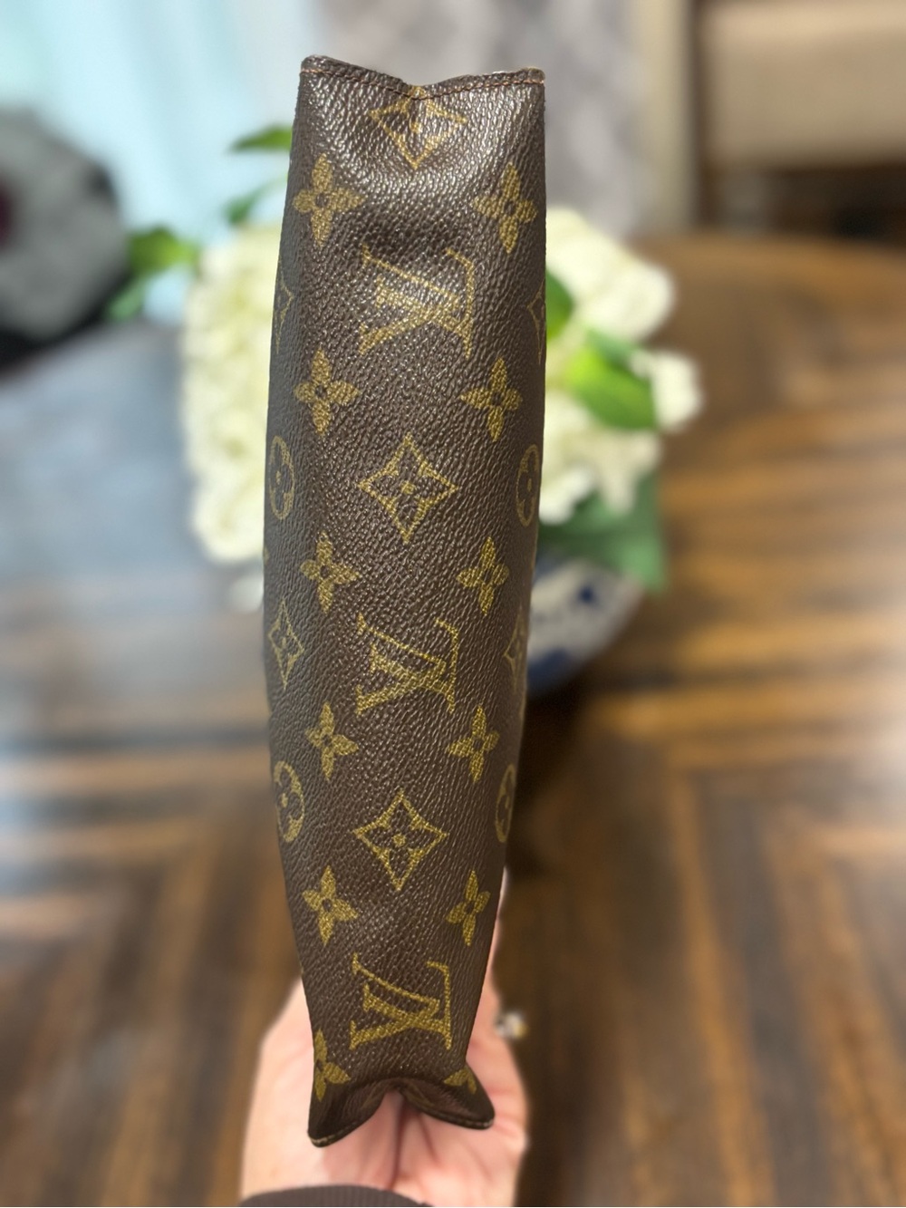 Louis Vuitton Monogram Toiletry 26 - Picture 5 of 6